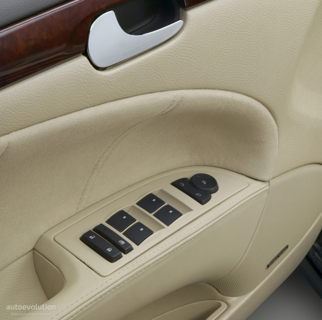 Buick Lucerne photo 81