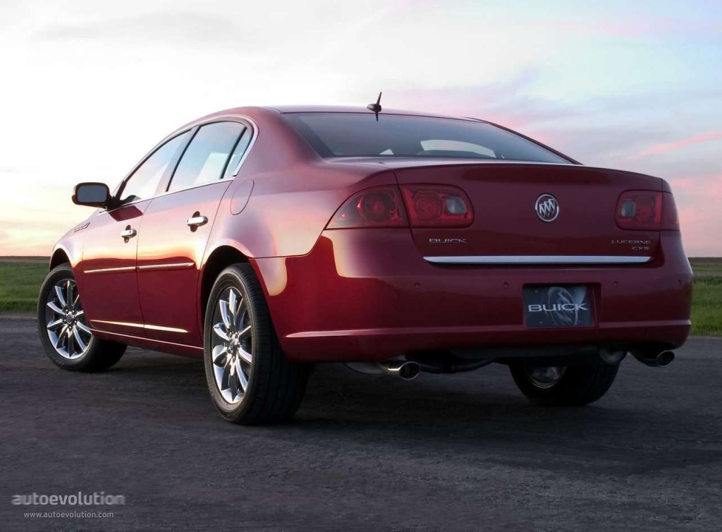 Buick Lucerne photo 5