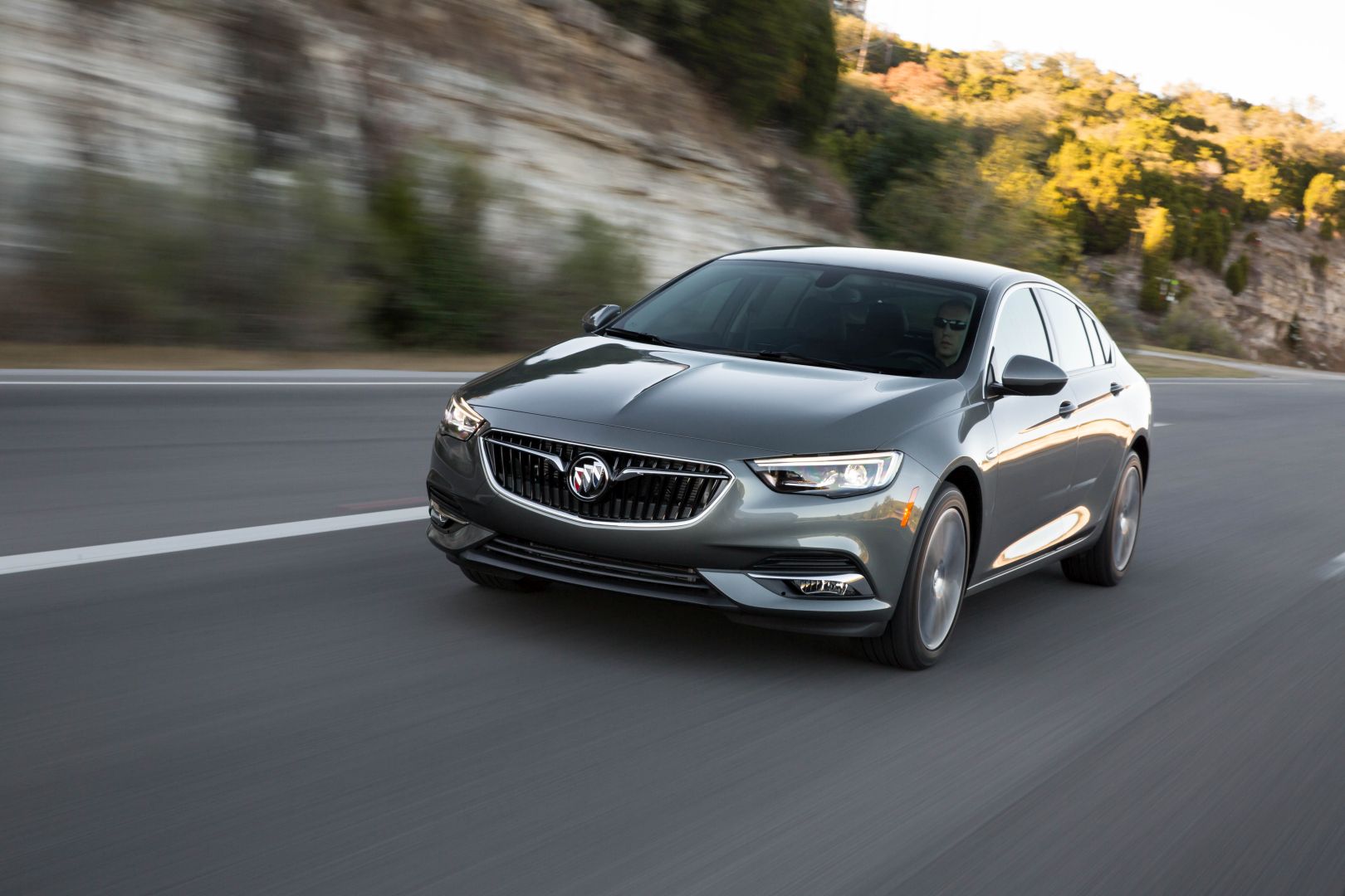 Buick Regal Sportback photo 9