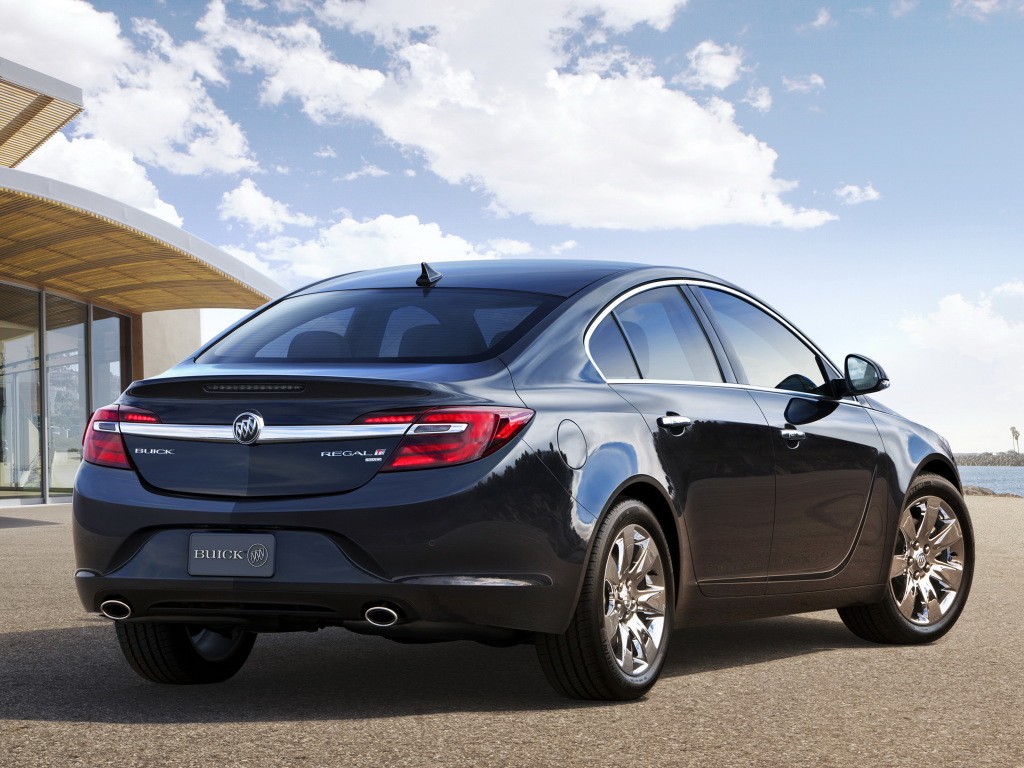 Buick Regal photo 3