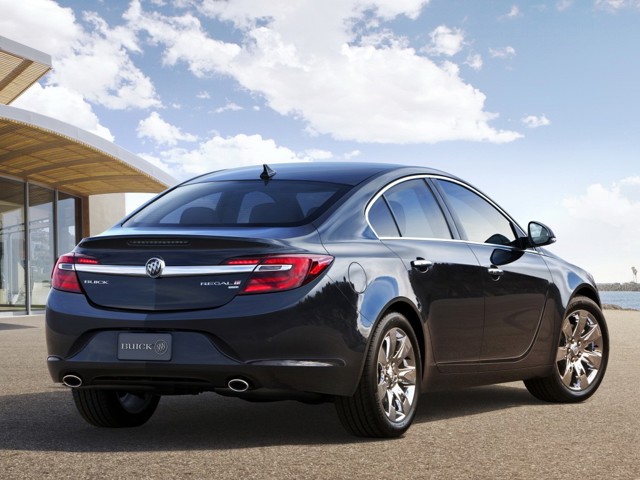 Buick Regal photo 3