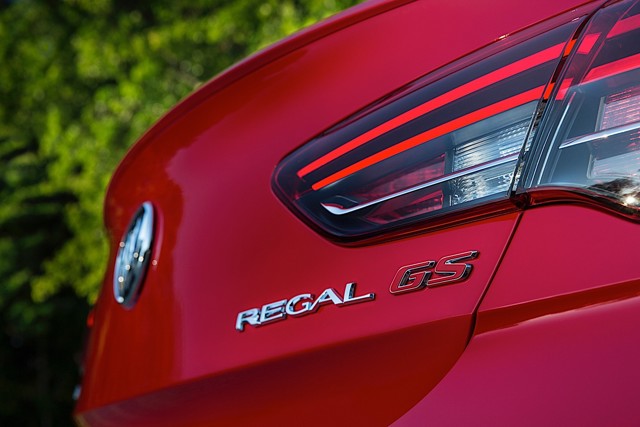 Buick Regal photo 7