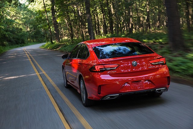 Buick Regal photo 4