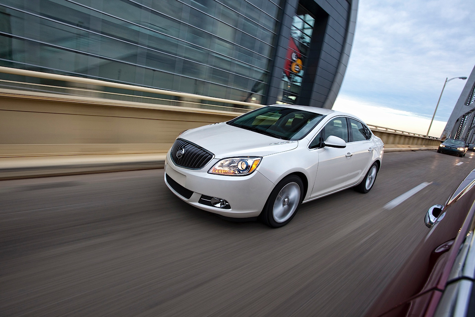 Buick Verano photo 32