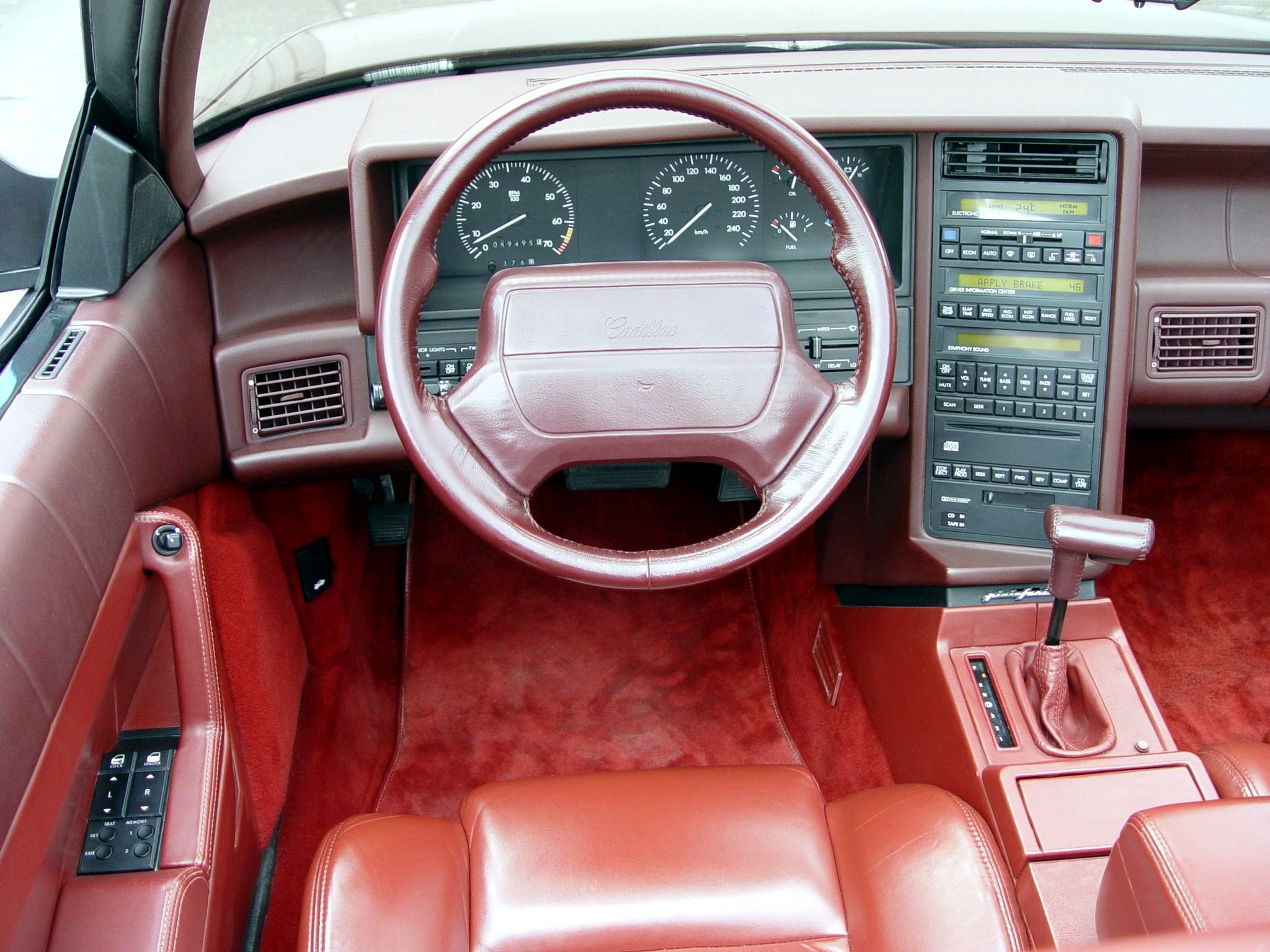 Cadillac Allante photo 37