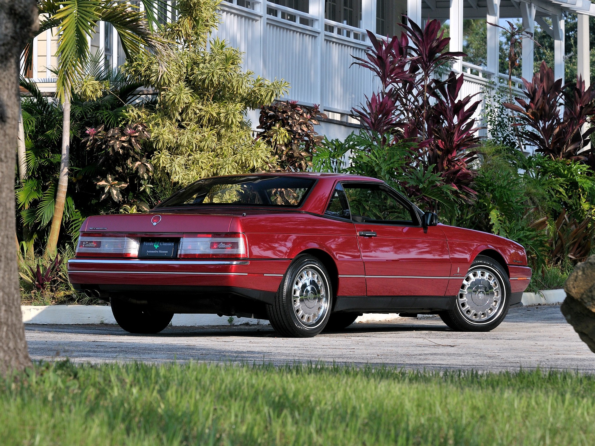 Cadillac Allante photo 10