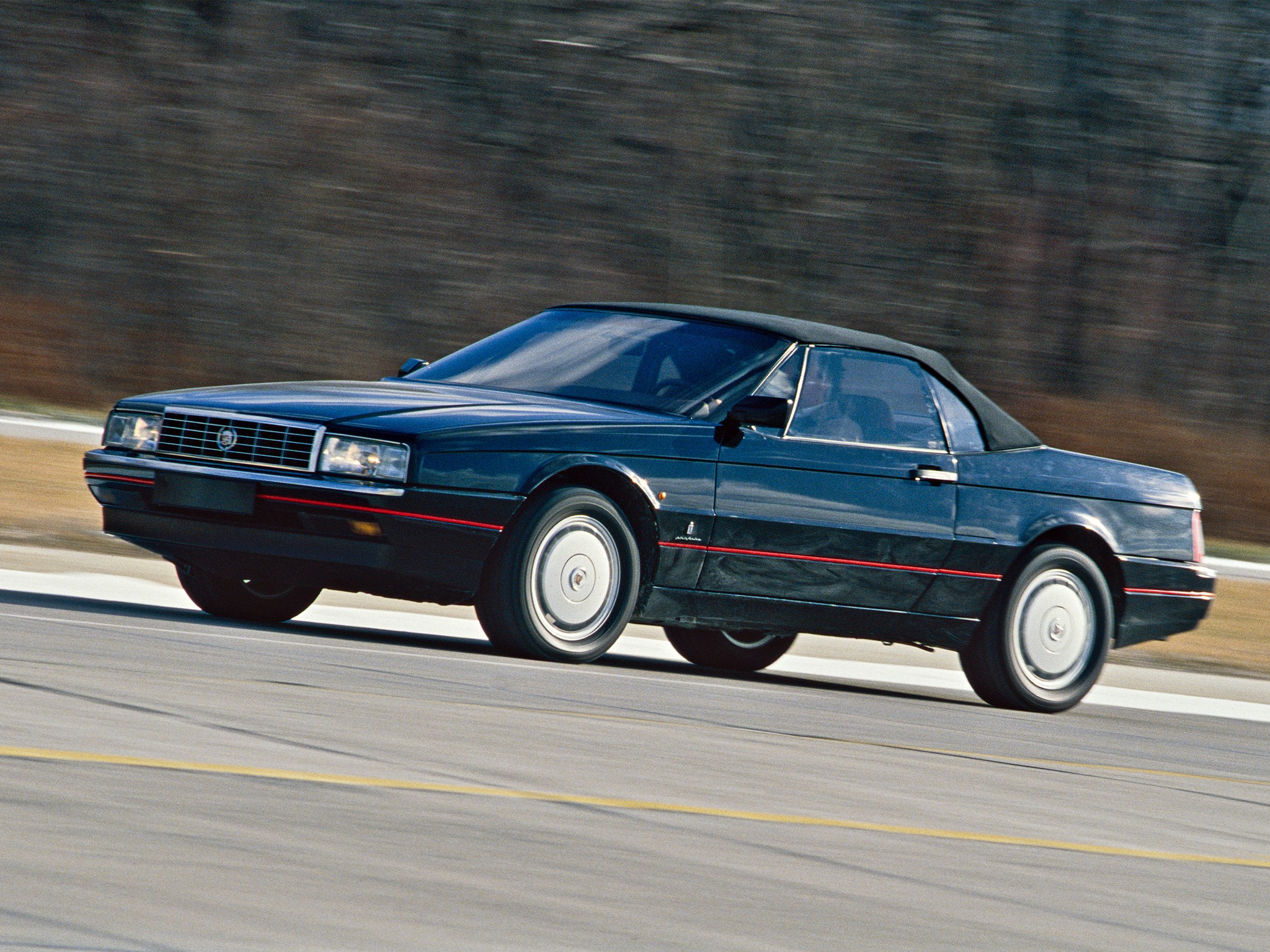 Cadillac Allante photo 21