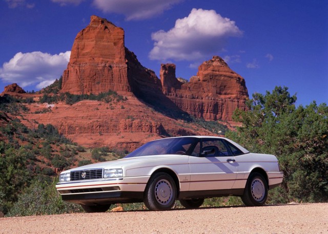 Cadillac Allante photo 25