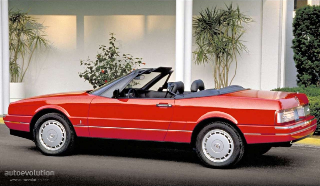 Cadillac Allante photo 3