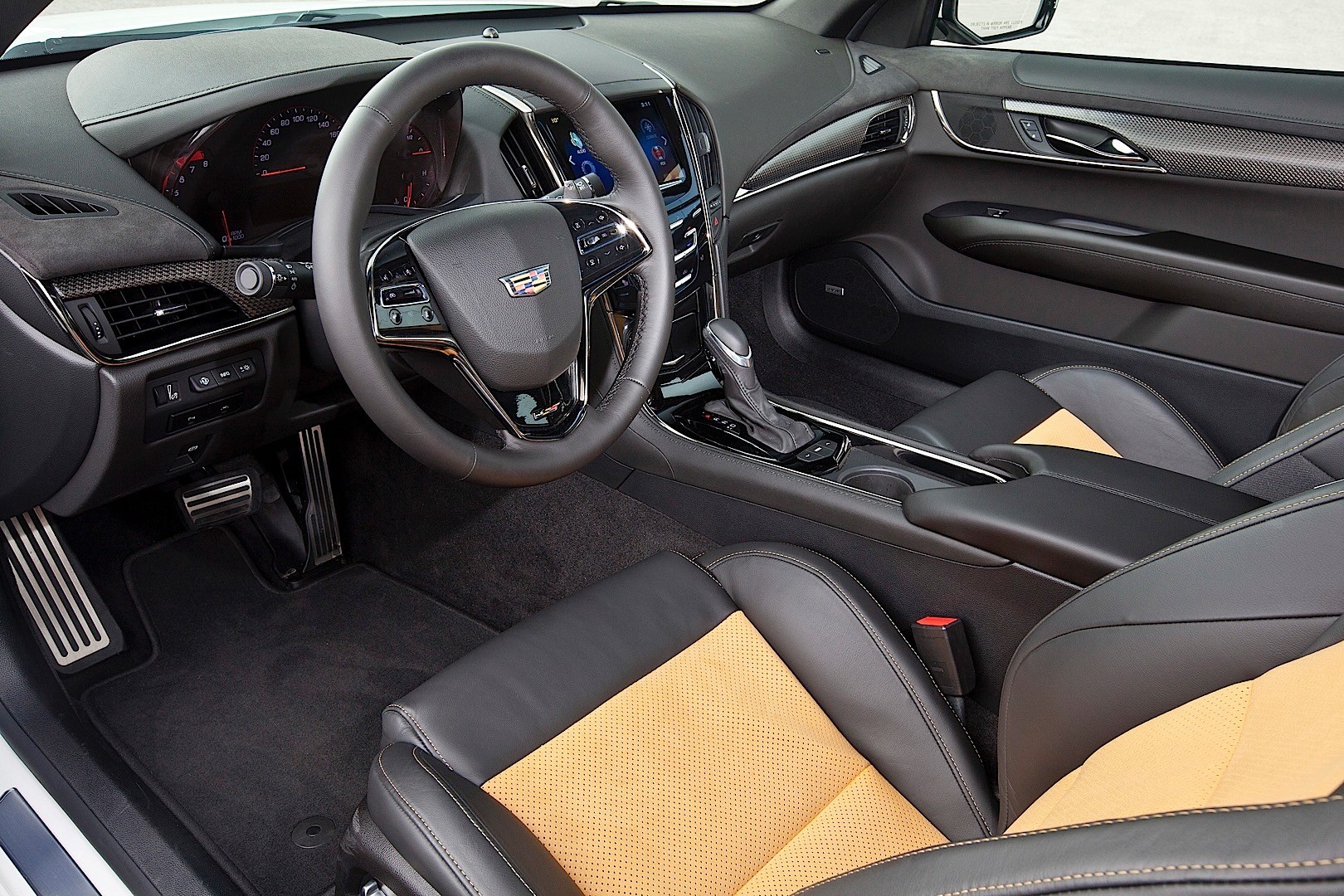 Cadillac Ats-V Coupe photo 29