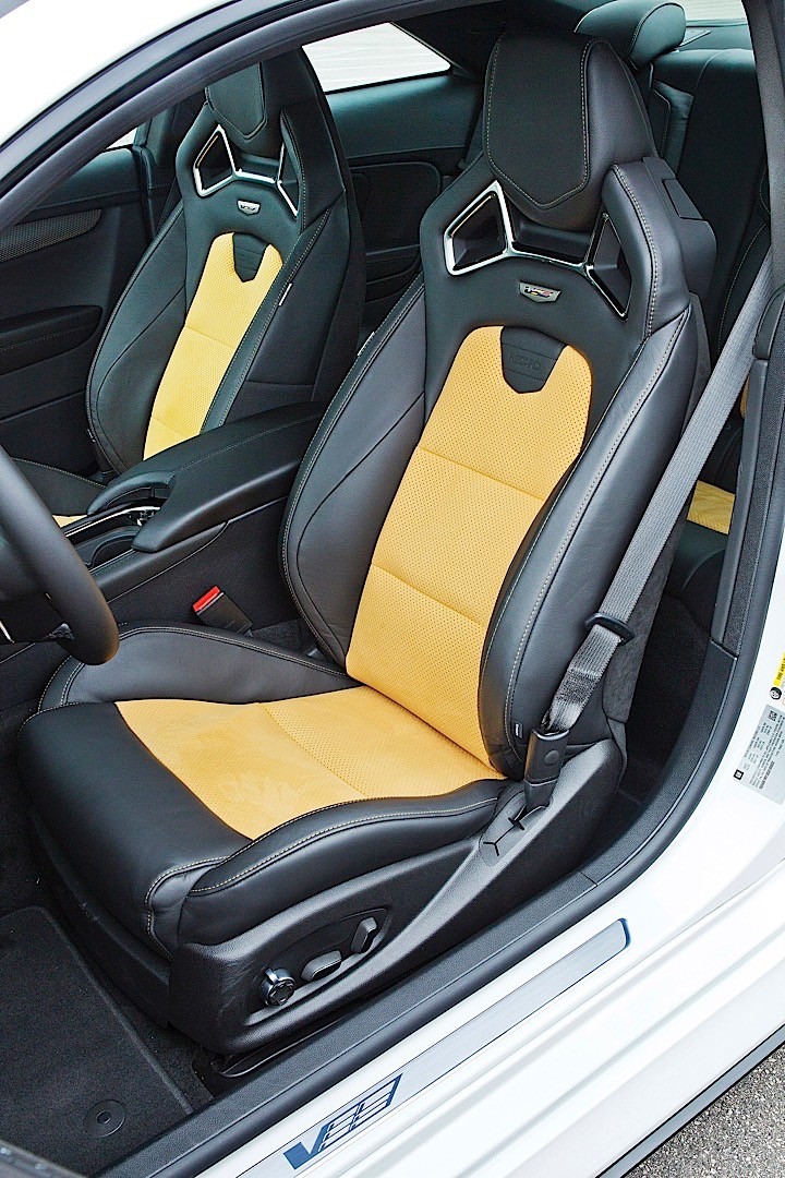 Cadillac Ats-V Coupe photo 30