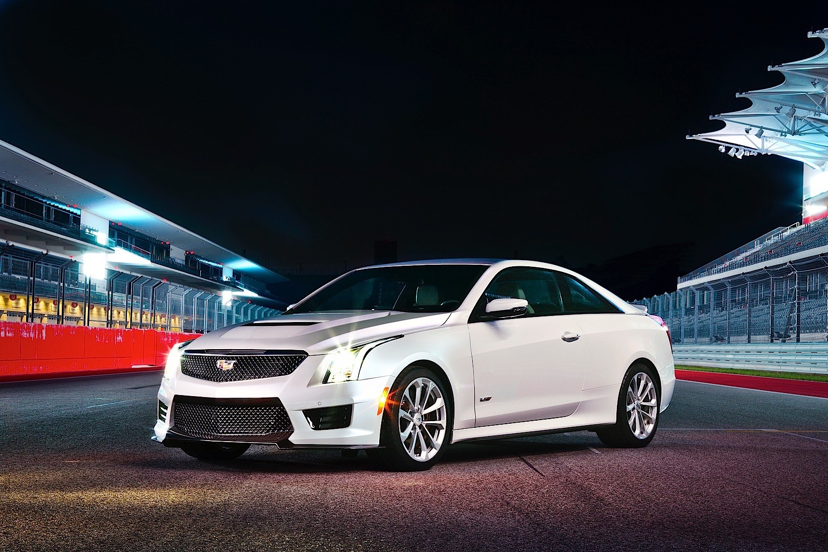 Cadillac Ats-V Coupe photo 20
