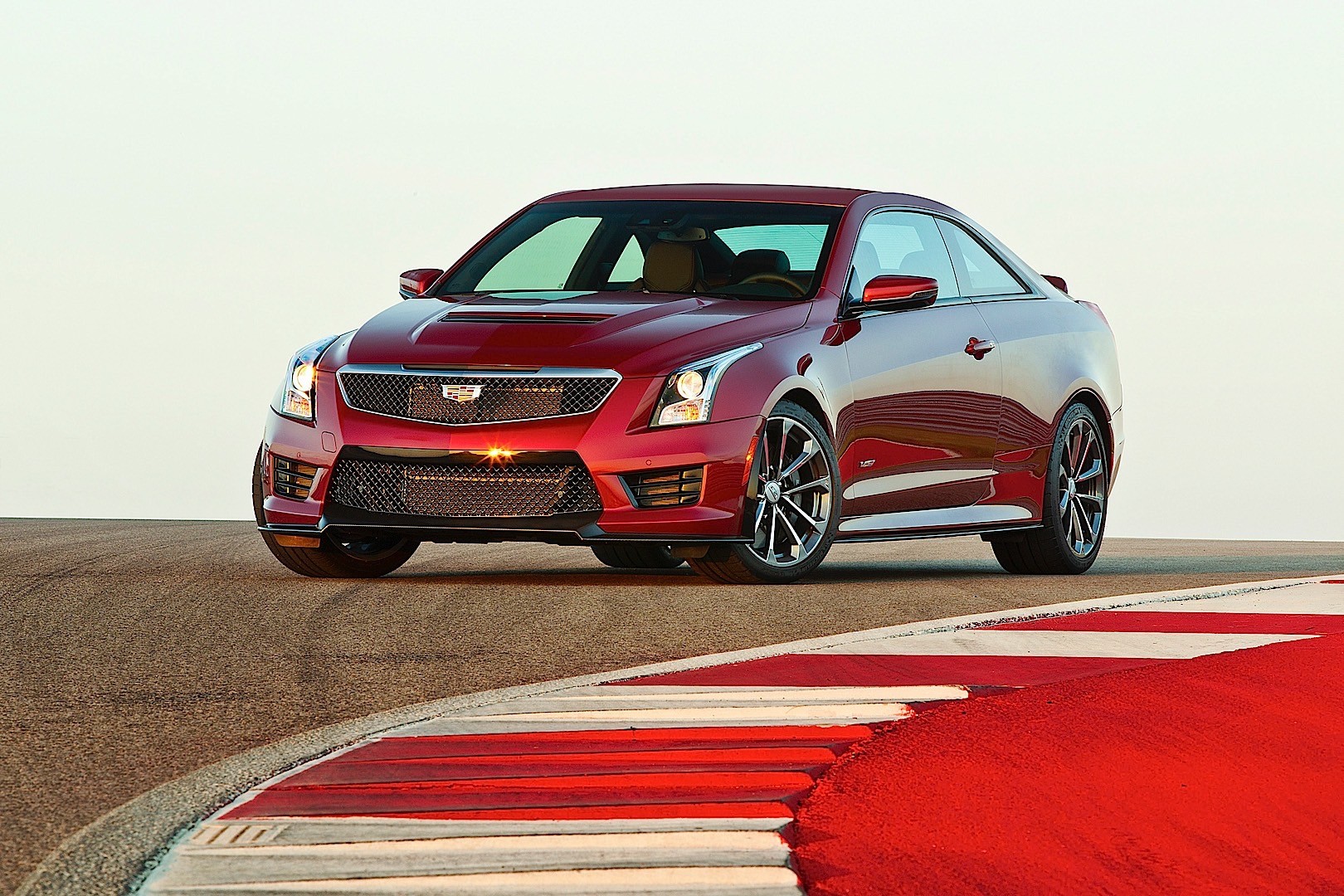 Cadillac Ats-V Coupe photo 21