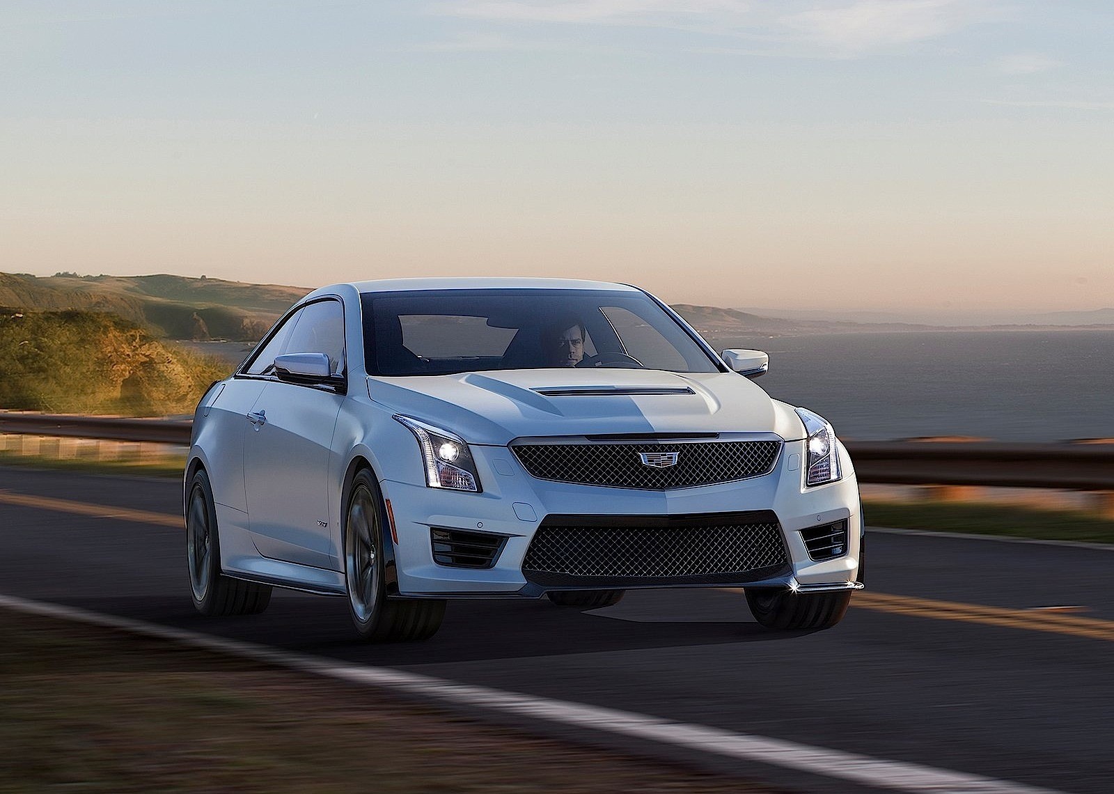 Cadillac Ats-V Coupe photo 5