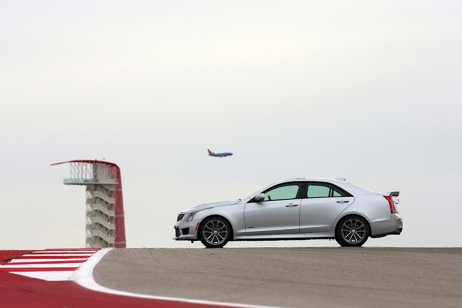 Cadillac Ats-V photo 12