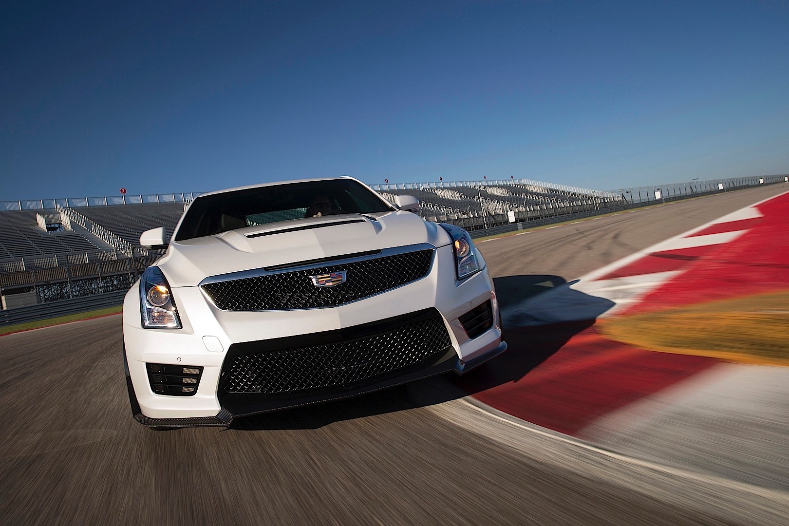 Cadillac Ats-V photo 22