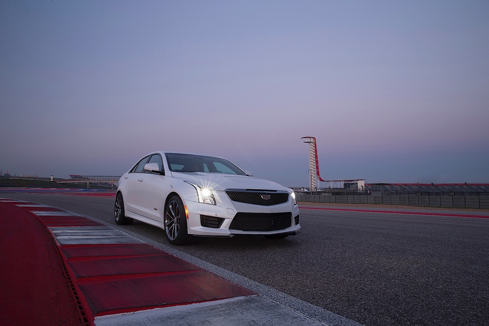 Cadillac Ats-V photo 29