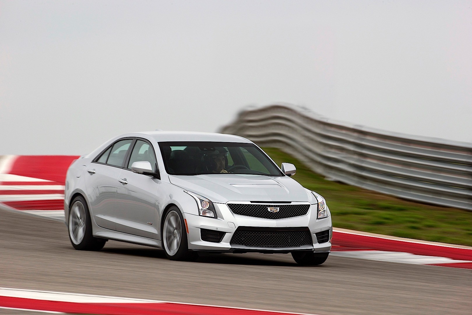 Cadillac Ats-V photo 7