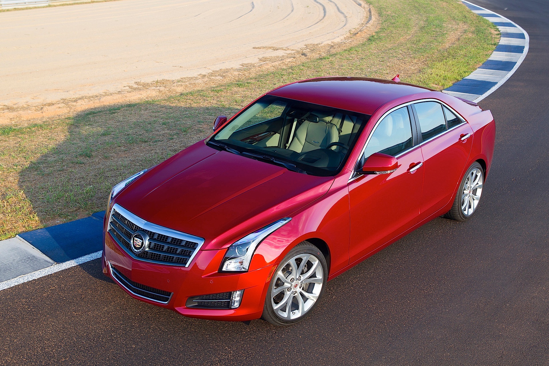 Cadillac Ats photo 2