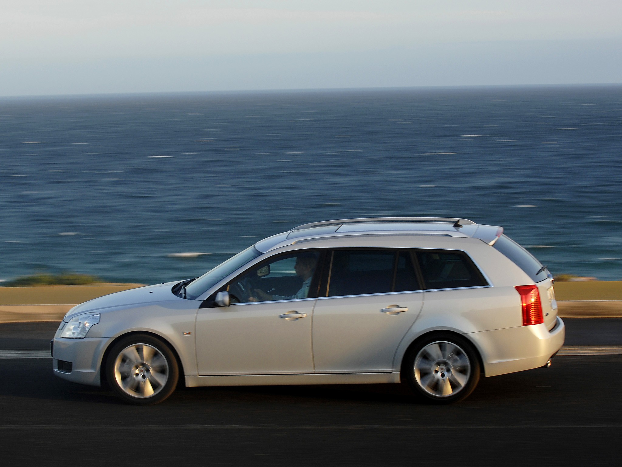 Cadillac Bls Wagon photo 16