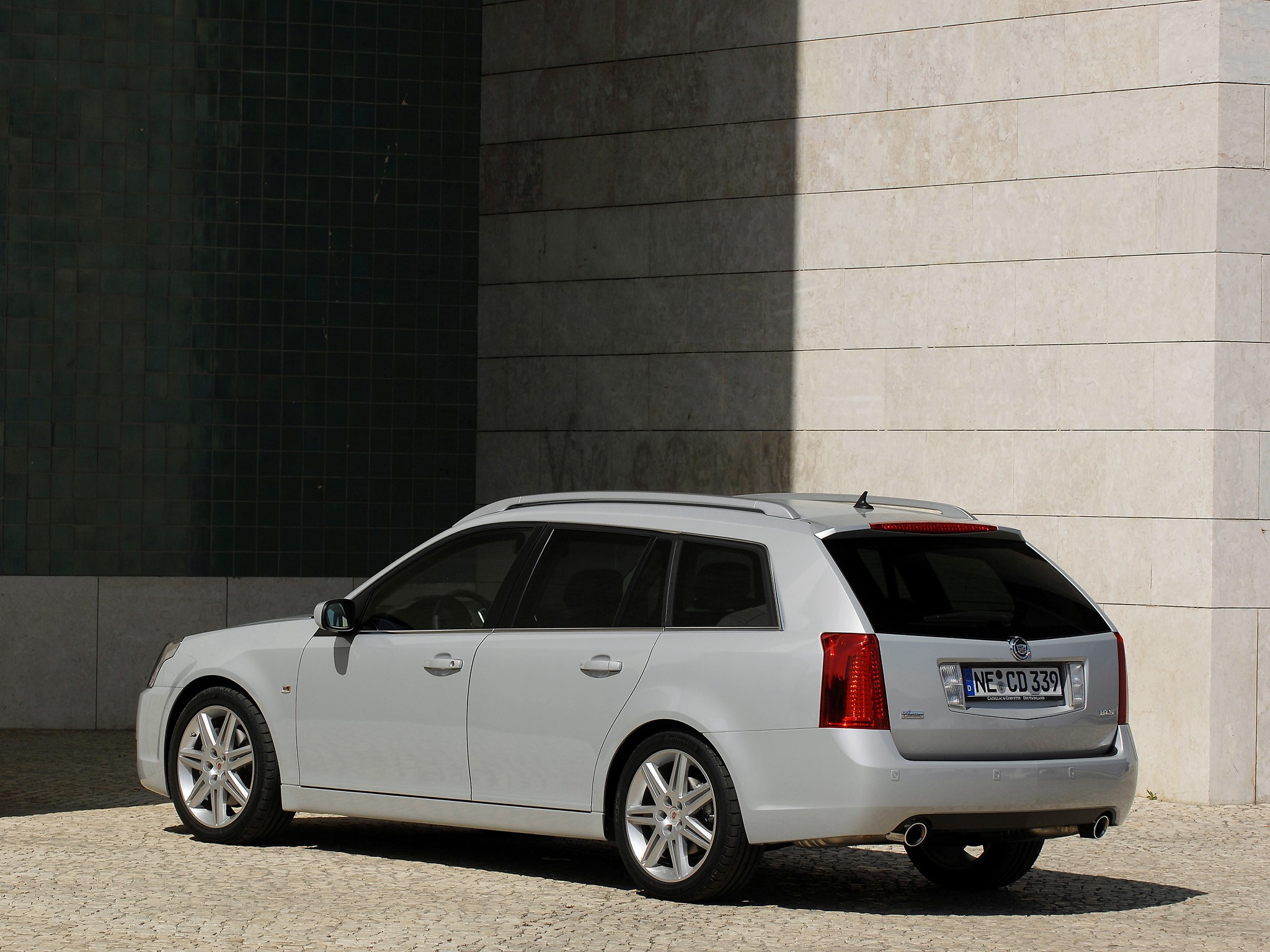 Cadillac Bls Wagon photo 32