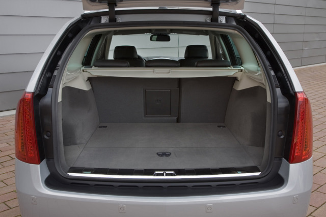 Cadillac Bls Wagon photo 39