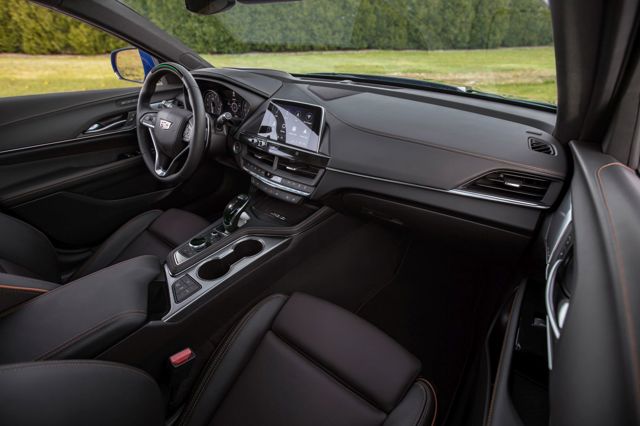 Cadillac Ct4-V photo 14