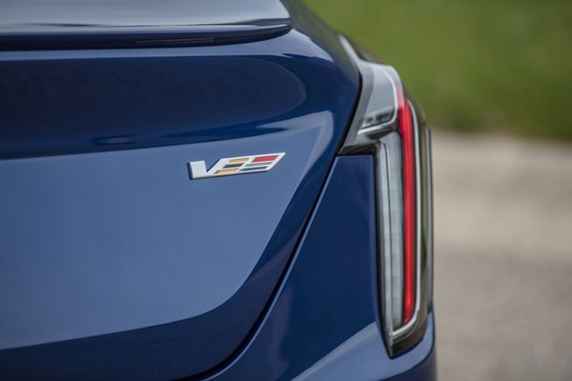 Cadillac Ct4-V photo 4