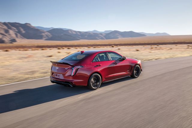 Cadillac Ct4-V photo 6