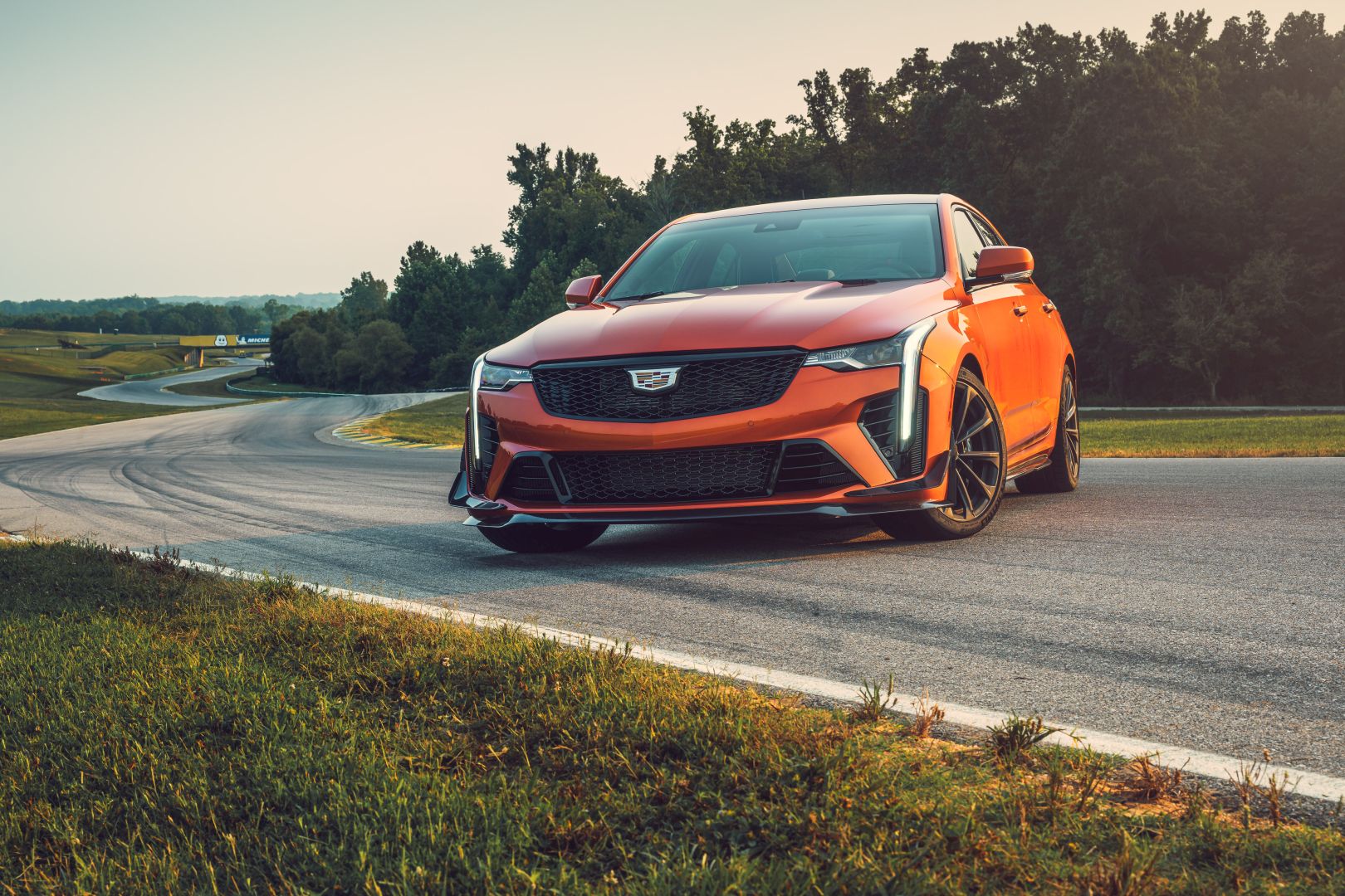 Cadillac Ct4-V photo 20