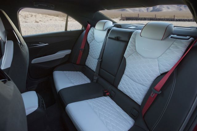 Cadillac Ct4-V photo 36