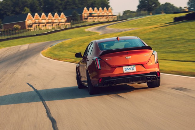 Cadillac Ct4-V photo 28