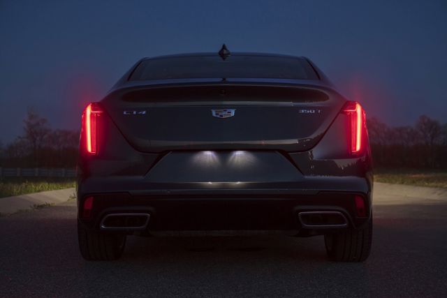 Cadillac Ct4 photo 7