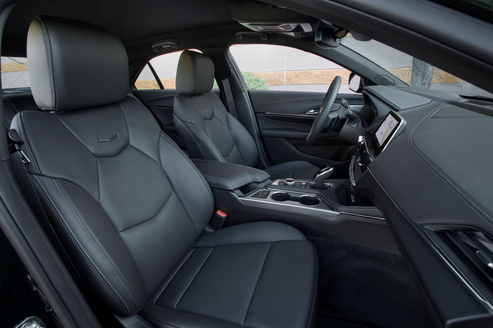 Cadillac Ct4 photo 29