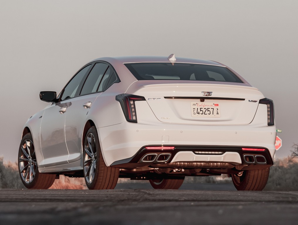 Cadillac Ct5-V photo 13
