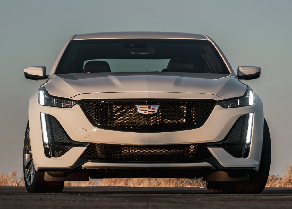 Cadillac Ct5-V photo 14