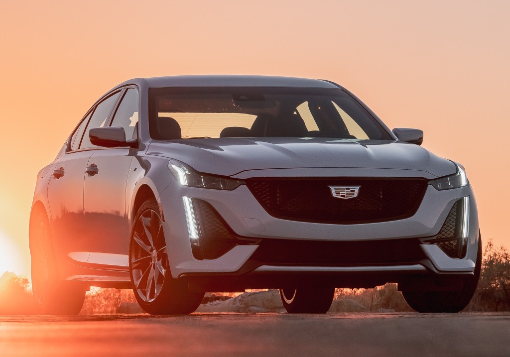 Cadillac Ct5-V photo 16