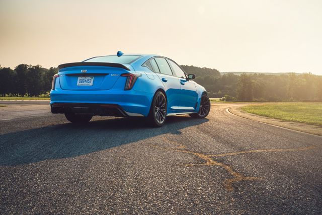 Cadillac Ct5-V photo 15