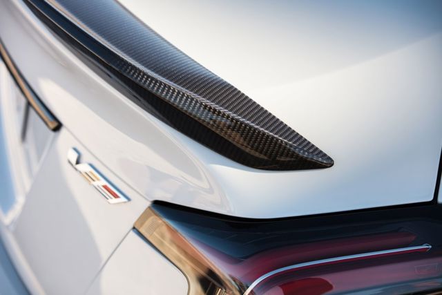 Cadillac Ct5-V photo 2