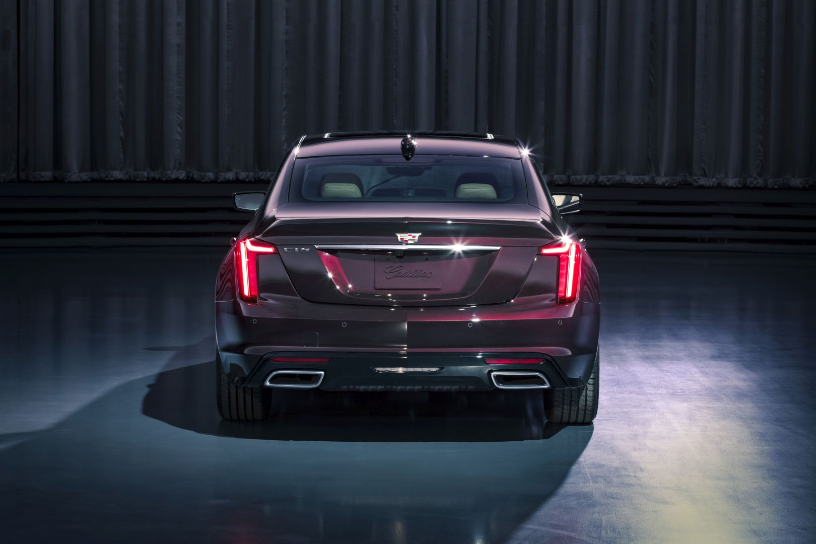 Cadillac Ct5 photo 8