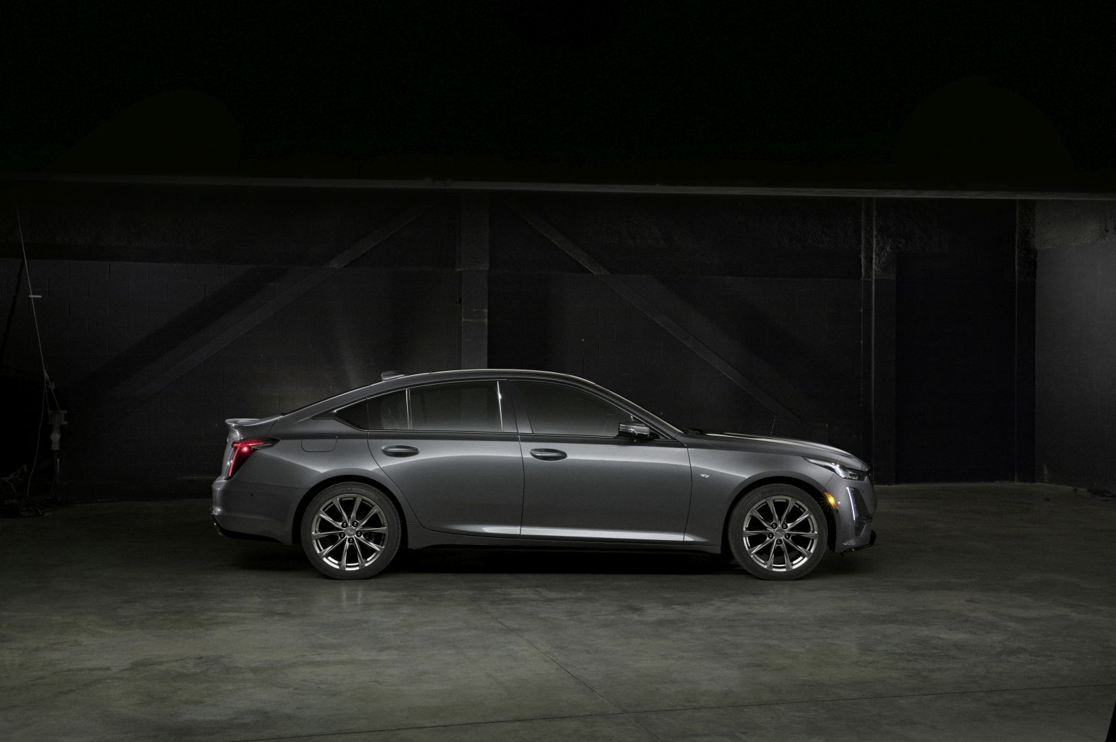Cadillac Ct5 photo 16