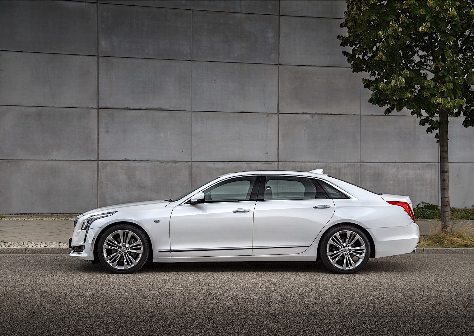 Cadillac Ct6 photo 8