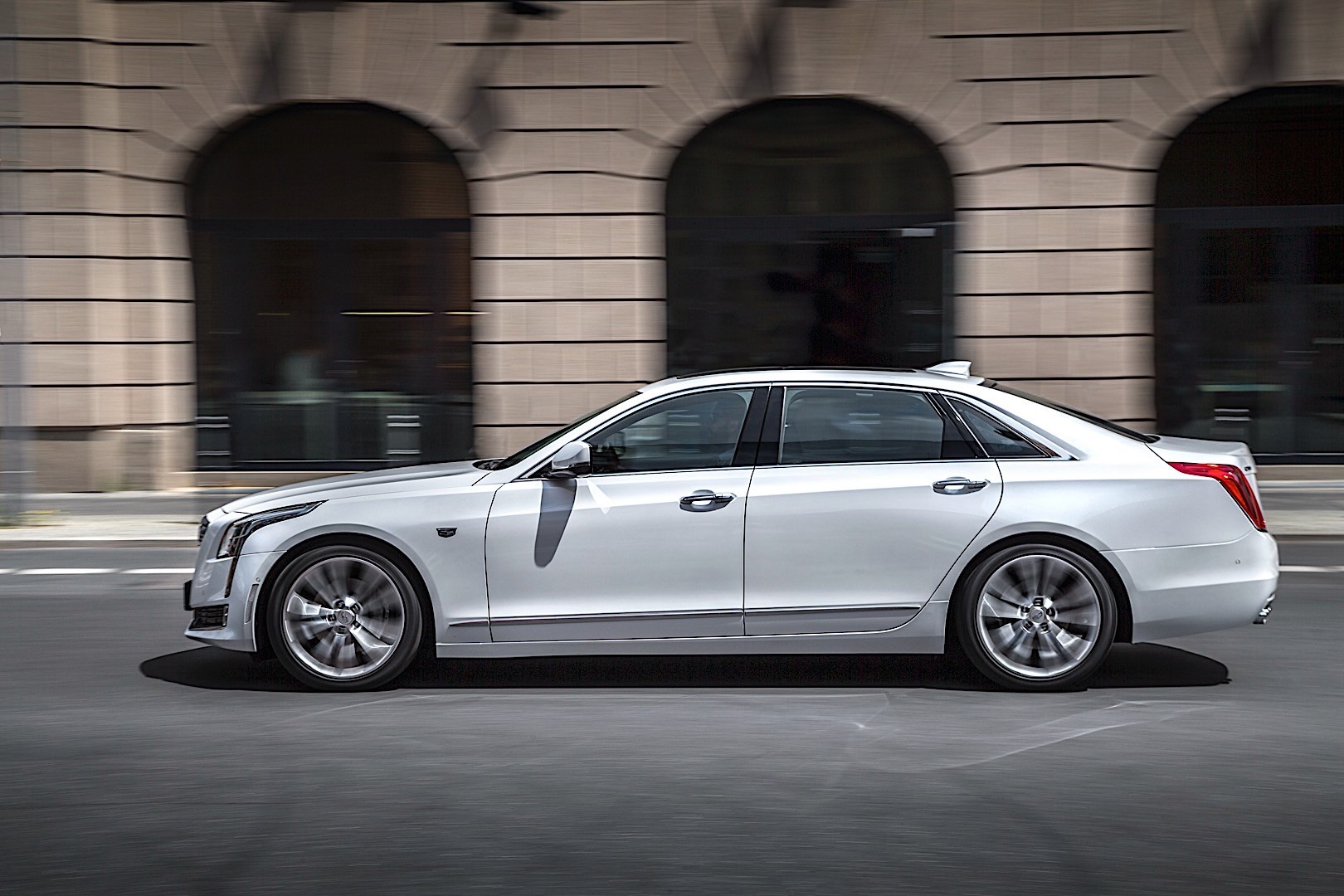 Cadillac Ct6 photo 9