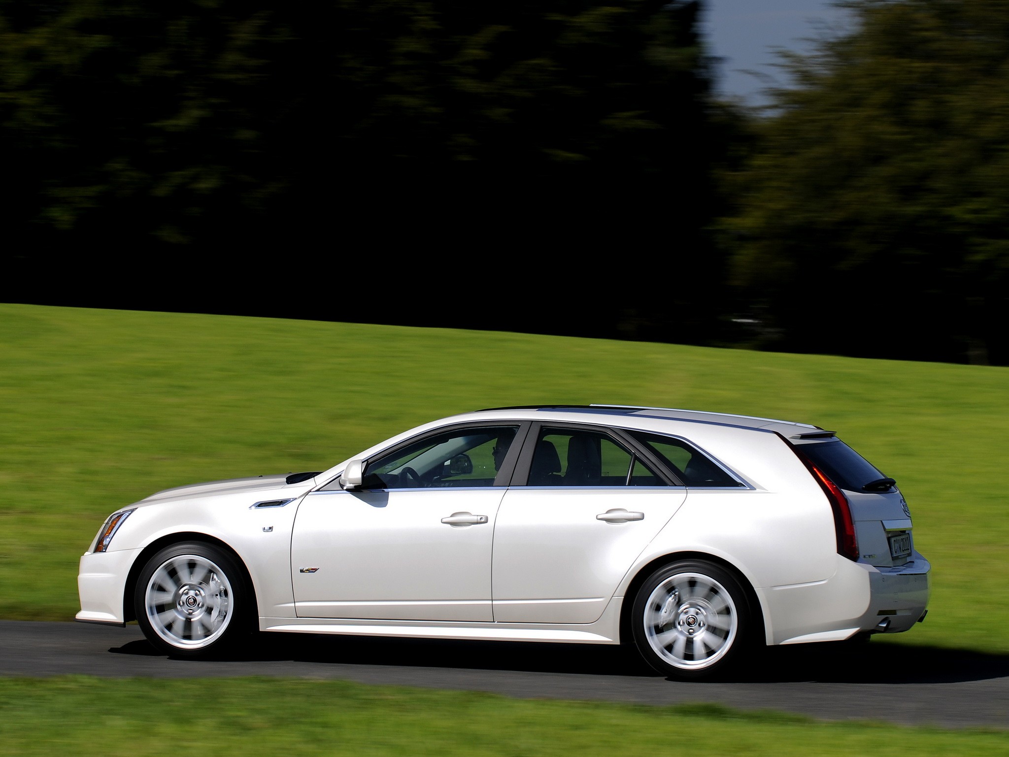 Cadillac Cts Sport Wagon photo 19
