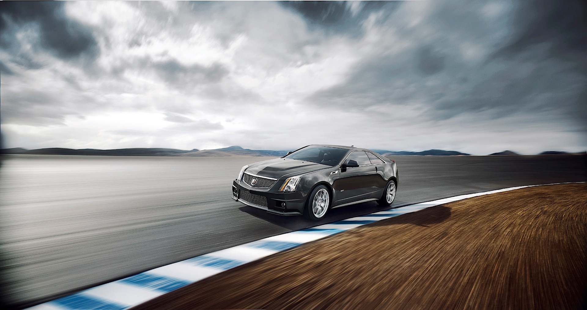 Cadillac Cts-V Coupe photo 2