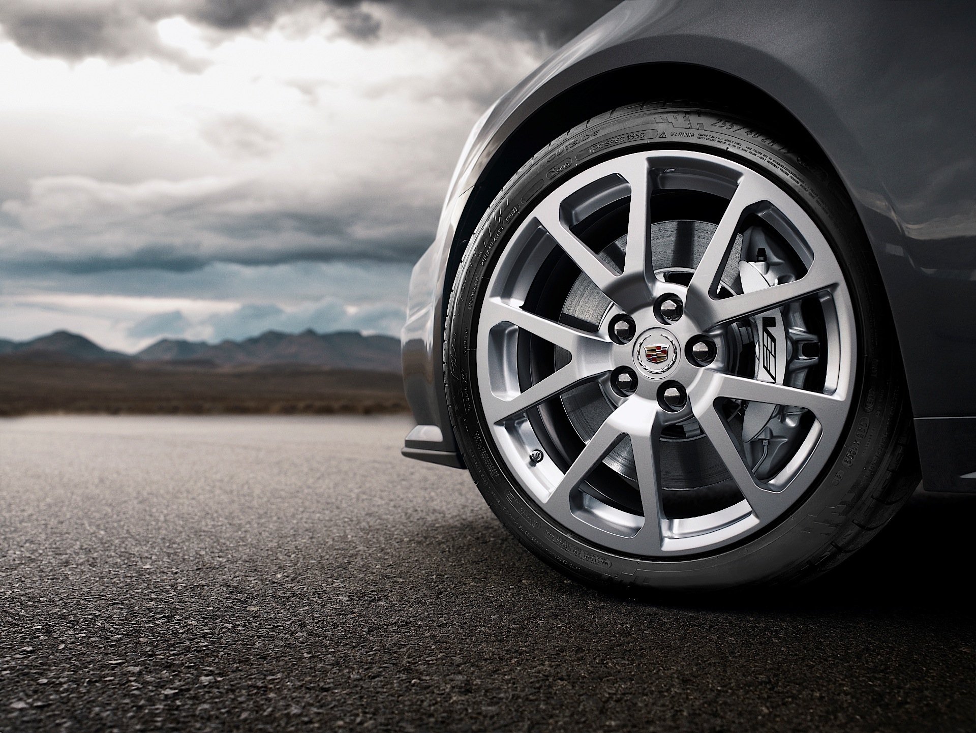 Cadillac Cts-V Coupe photo 3