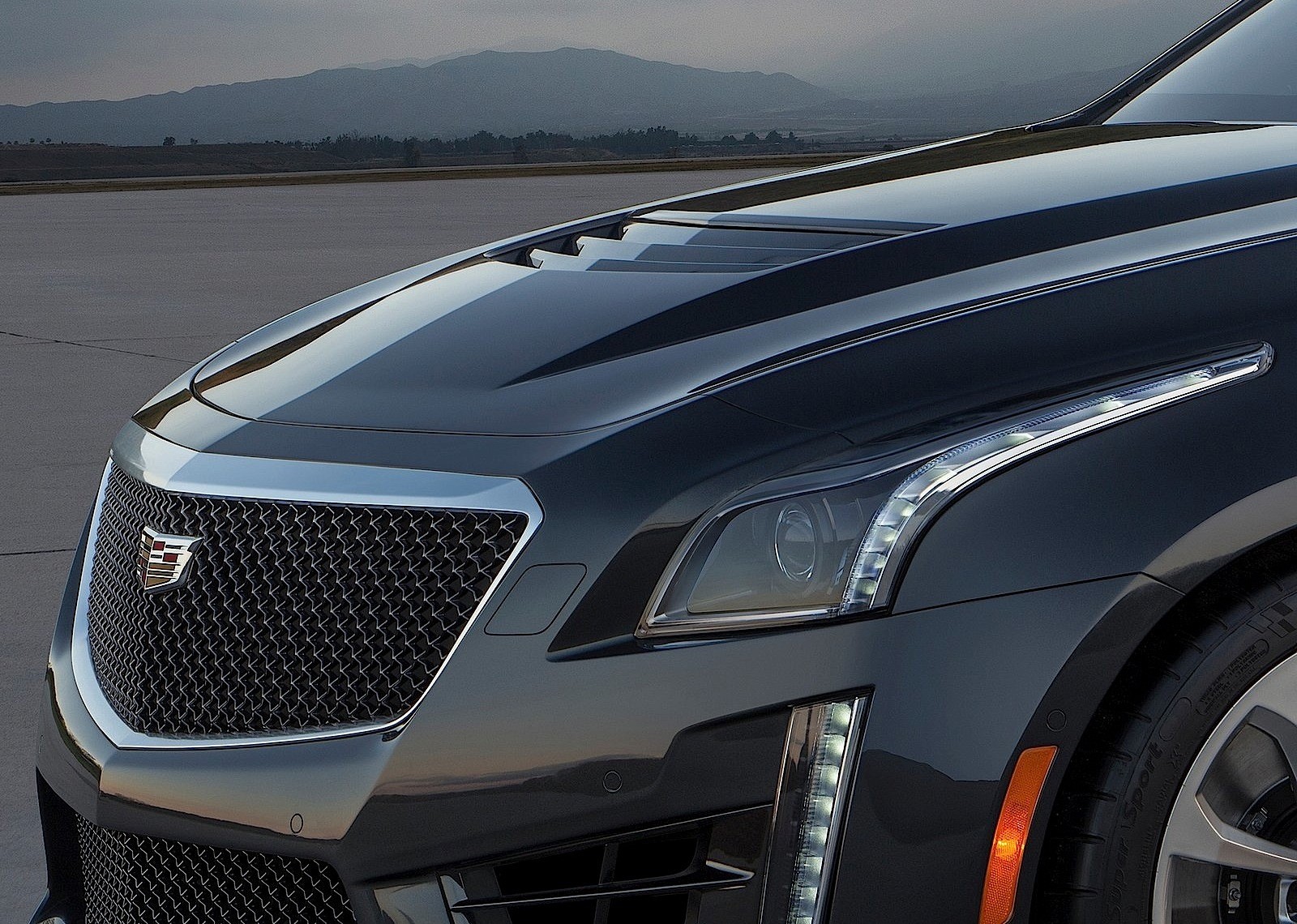 Cadillac Cts V-Series photo 3
