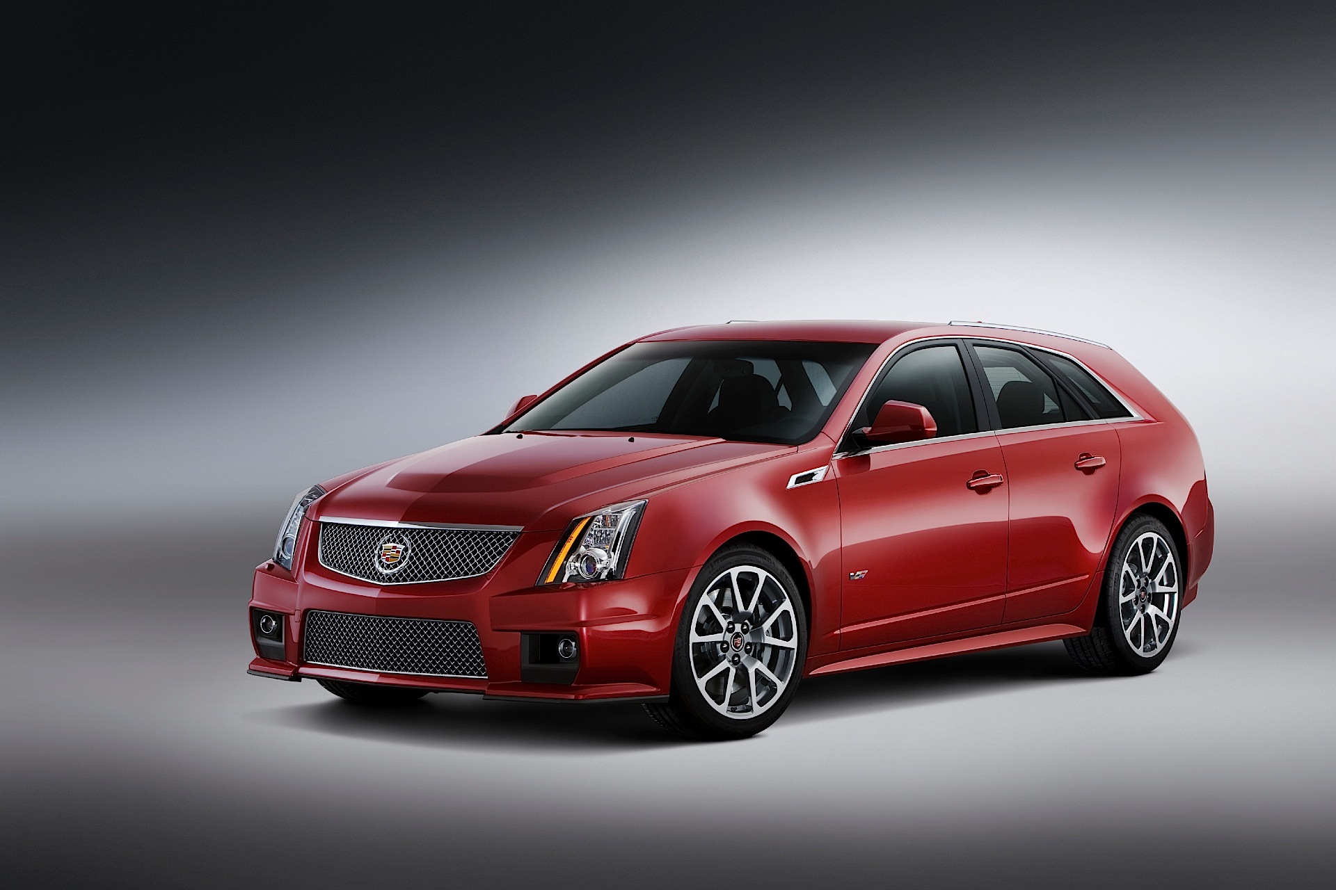 Cadillac Cts-V Sport Wagon photo 2