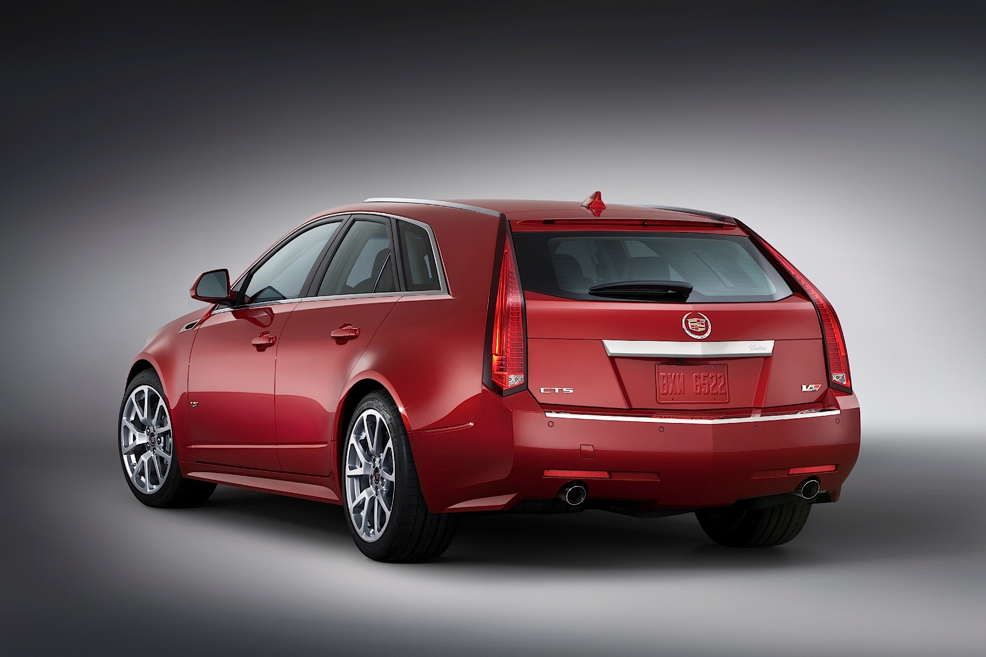 Cadillac Cts-V Sport Wagon photo 3