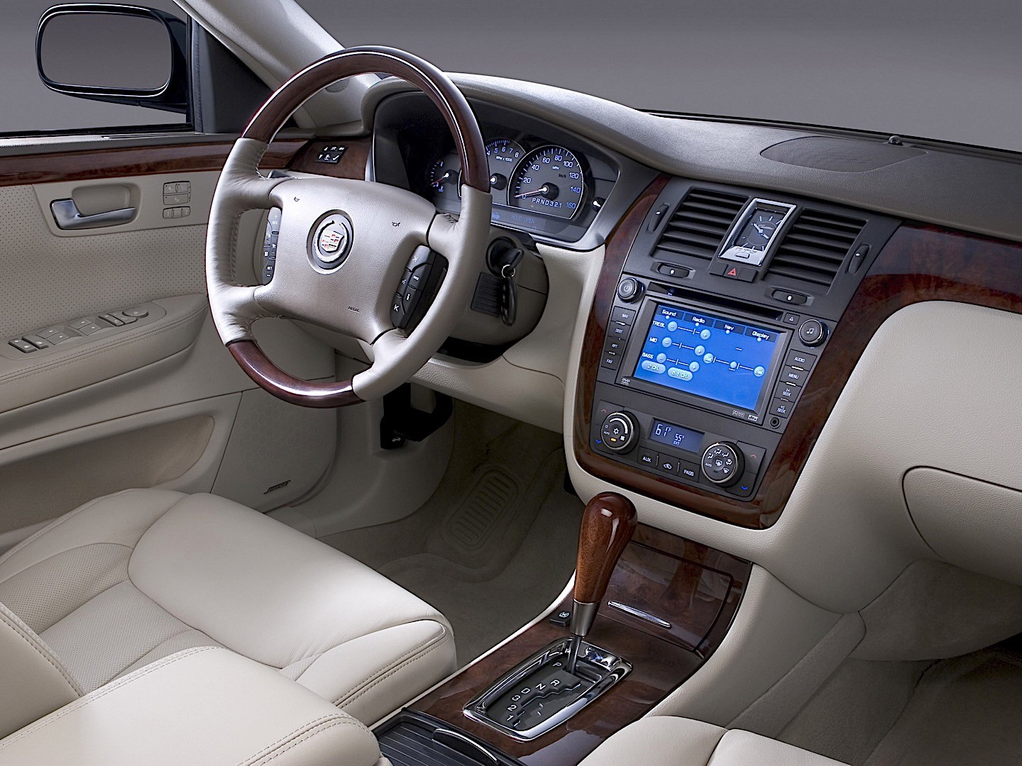 Cadillac Dts photo 26